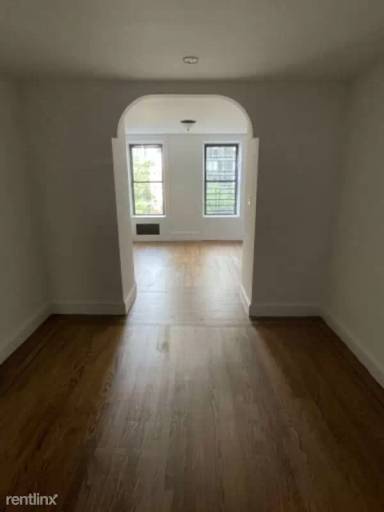 Main picture of 414 E 58th St