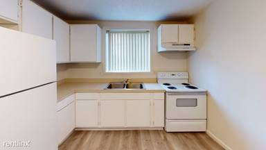 Main picture of 34 Pleasant St