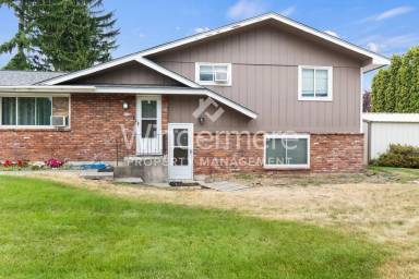 Main picture of 904 S McDonald Rd
