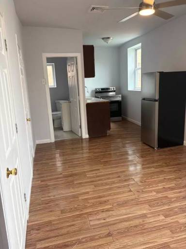 Main picture of 829 W 9th St