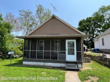 Main picture of 1643 Clawson St