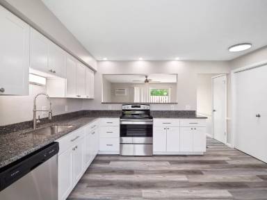 Main picture of Concord Hall Manor