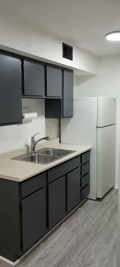 Main picture of 906 E D St