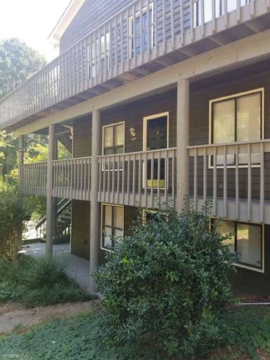 Main picture of 2881 Lakemont Dr SW