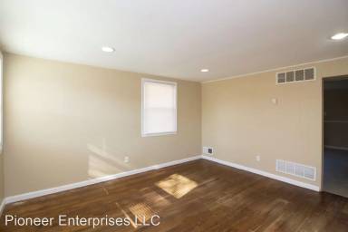 Main picture of 2737 Wegworth Ln
