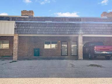 Main picture of 3302 N Vista Dr