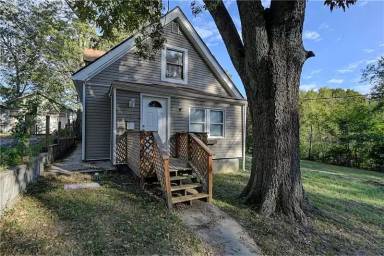 Main picture of 611 S Overton Ave