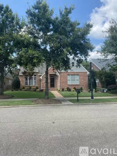Main picture of 208 Kelso Ln