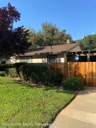 Main picture of 2244 Baywater Ln