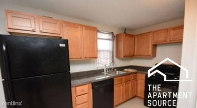 Main picture of 3800 W Diversey Ave