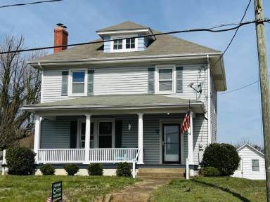 Main picture of 330 Main St