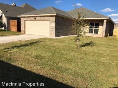 Main picture of 7701 Crestline Dr