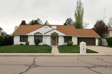 Main picture of 4055 N Cove Dr