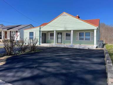Main picture of 435 Roan St