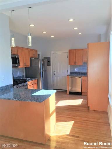 Main picture of 384 Washington St