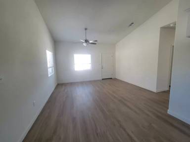 Main picture of 8305 Grandy St