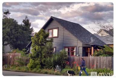 Main picture of 5935 Market St