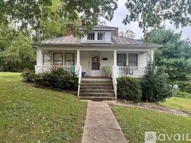 Main picture of 219 Pine St