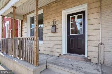 Main picture of 538 Lehman St