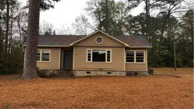 Main picture of 3075 Holly Dr