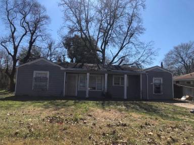Main picture of 2417 Devaughn St