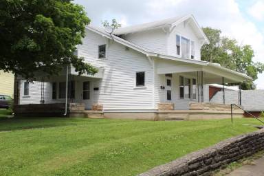 Main picture of 15 N 30th St