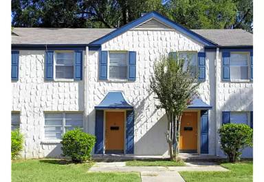 Main picture of Lakeville Townhomes Apartments