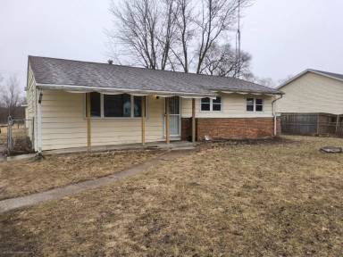 Main picture of 7214 E 1st St