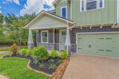 Main picture of 2713 Beck St