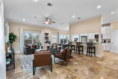 Main picture of 2207 Silverbonnet St