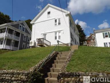 Main picture of 85 Main St