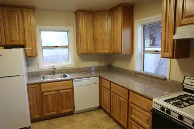 Main picture of 194 N 14th St