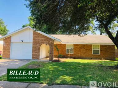 Main picture of 200 Chaumont Dr