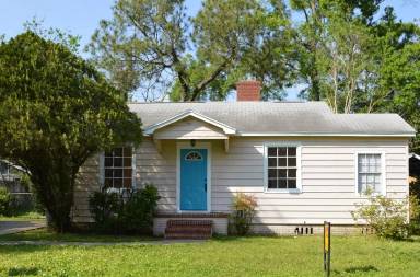 Main picture of 4739 Crescent St