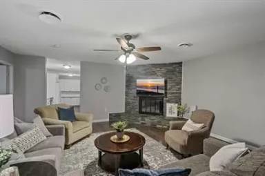 Main picture of 8009 Northbrook Dr