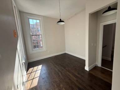 Main picture of 31 Kirk St
