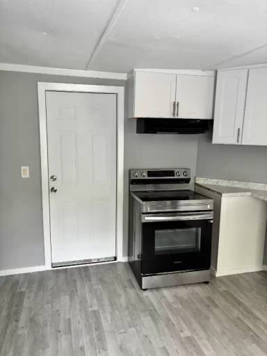 Main picture of 157 W Coombs Ave SE