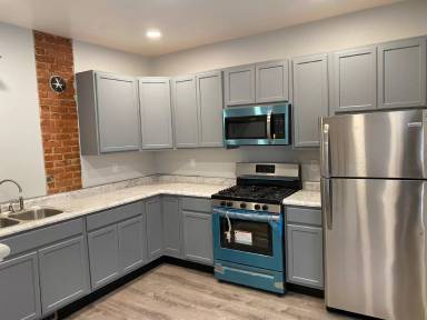 Main picture of 1208 Huron St