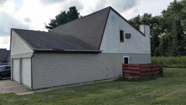 Main picture of 819 Kerns Dr NE