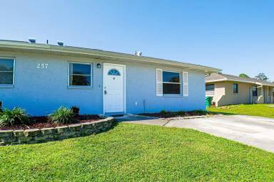 Main picture of 257 Lomond Dr