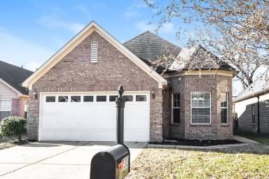 Main picture of 7313 Green Ash Dr