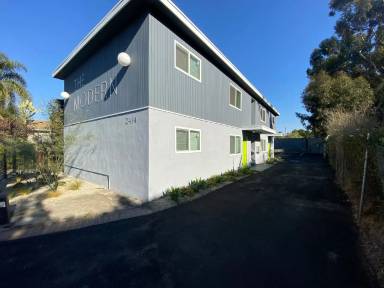 Main picture of 2414 Clyde Ave