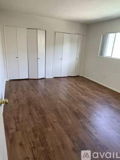 Main picture of 1344 N Columbus Ave