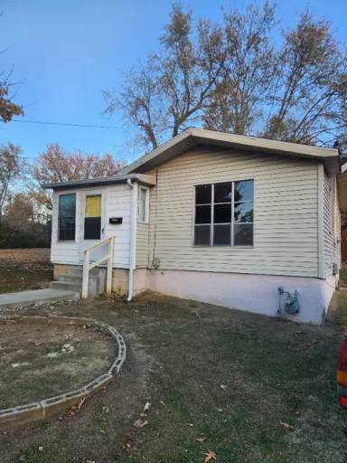 Main picture of 742 Pride Ave