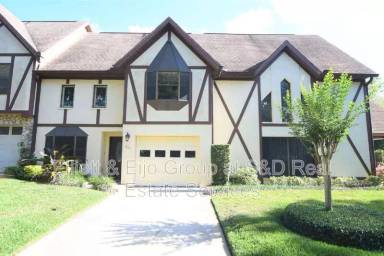 Main picture of 637 Victoria Square Ln