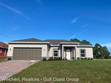 Main picture of 1405 NE 43rd Ter