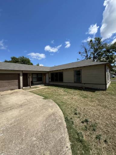 Main picture of 1715 Duncan Ave