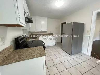 Main picture of 2830 Phillips Ave
