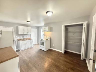Main picture of 429 3rd St