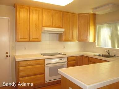 Main picture of 1549 Finch Way